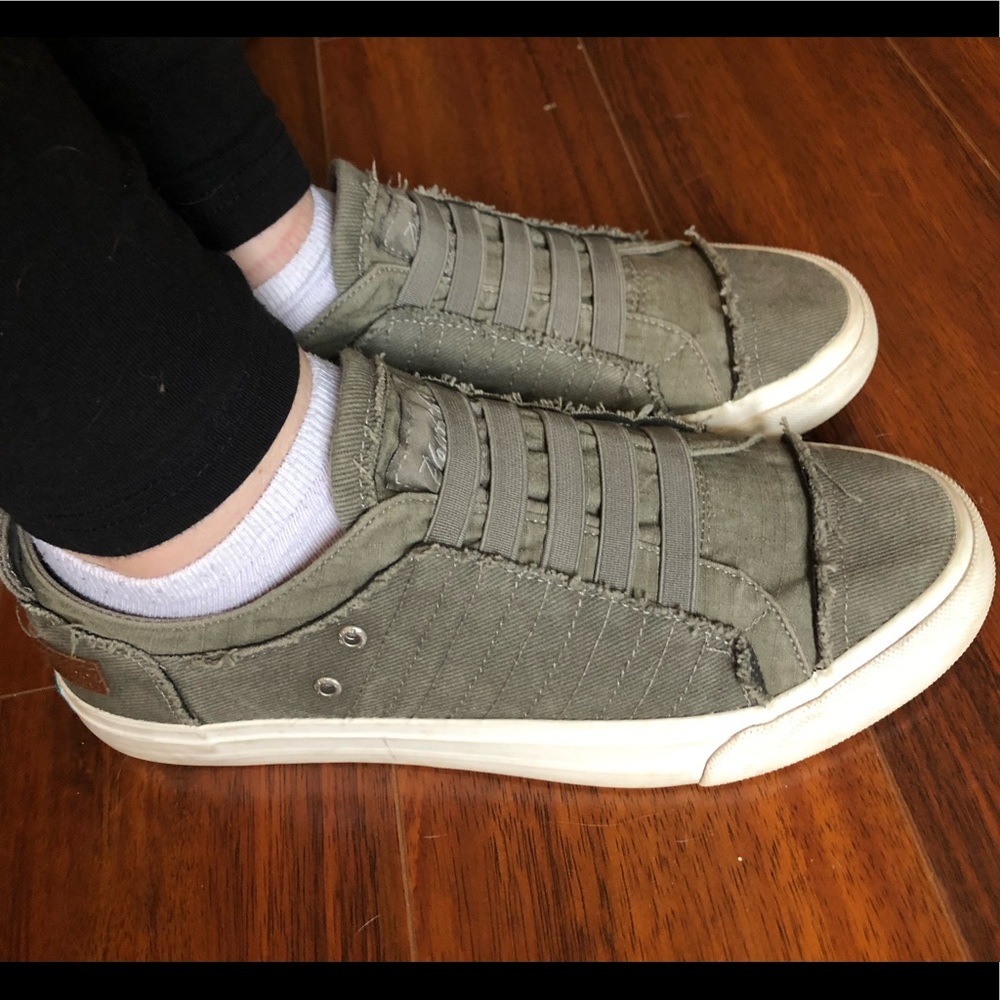 Green grey Blowfish Malibu sneakers slip on